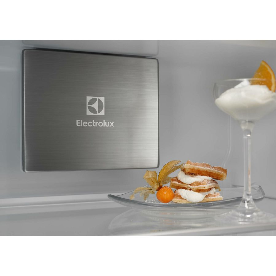Ugradbeni hladnjak electrolux knp7te75s wifi 82753 01090569 79384